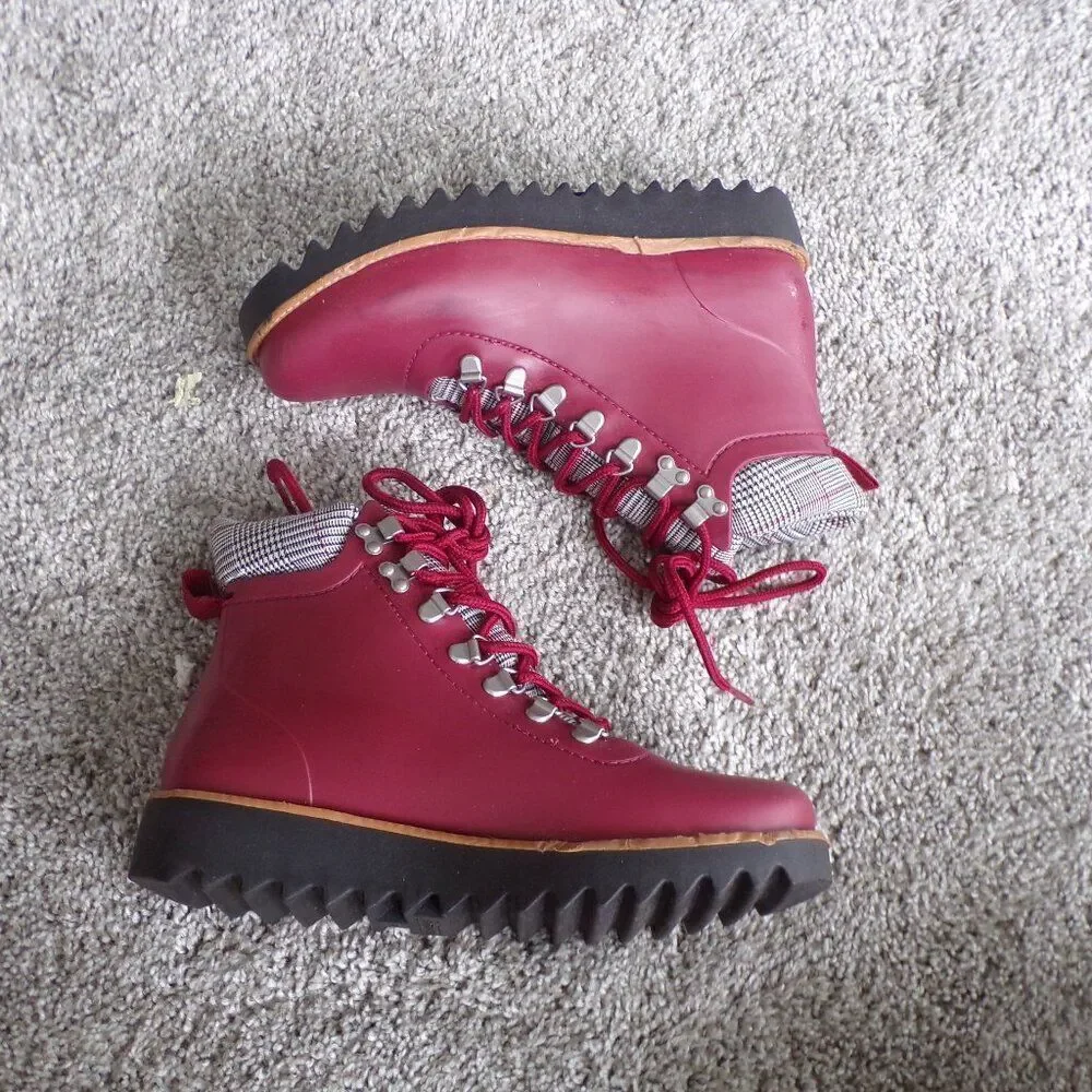 Bernardo Red boho Rain Winter boots 6